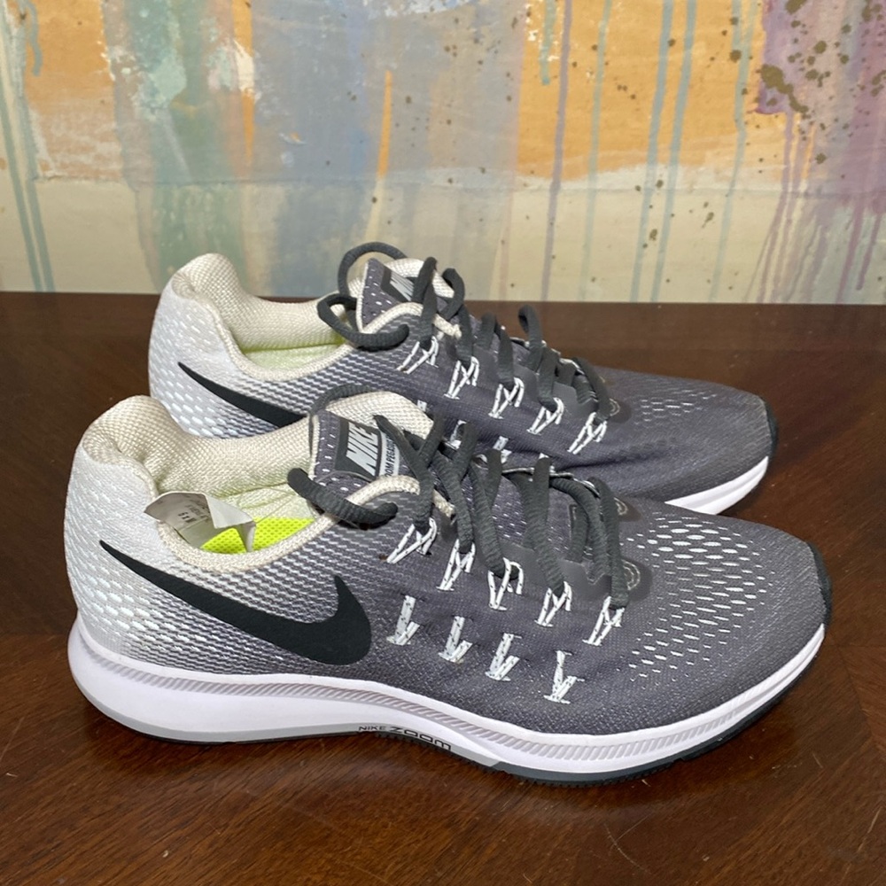 Nike Air Zoom Pegasus 33 - 831352-002 Dark Grey Black White Mens size 6 NWT